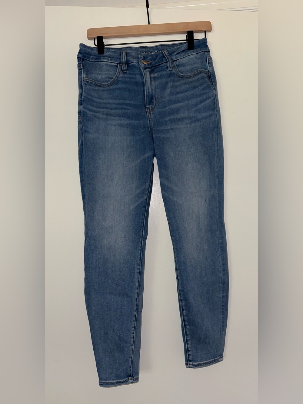 American Eagle Outfitters Medium Blue Skinny Jeans